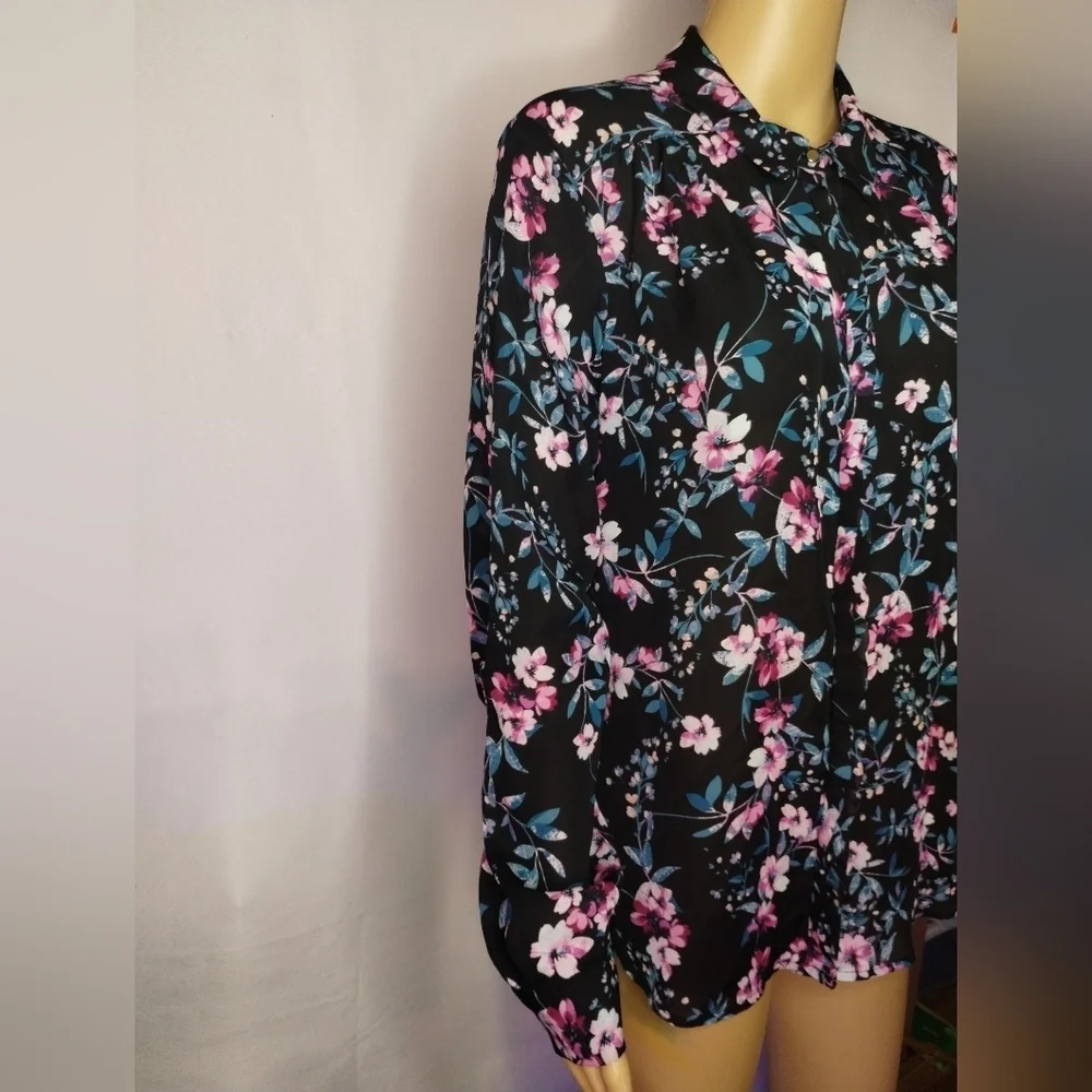 Elle women's size large long sleeve floral button up blouse shirt top - Picture 4 of 8